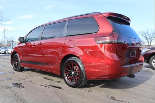 2011 Toyota Sienna LE