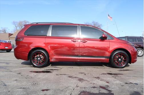 2011 Toyota Sienna LE