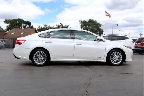 2013 Toyota Avalon Hybrid XLE Premium