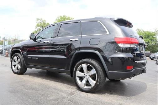 Brilliant Black Crystal Pearlcoat 2014 Jeep Grand Cherokee Limited
