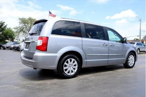 2015 Chrysler Town & Country Touring