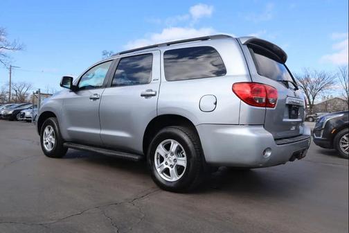 2011 Toyota Sequoia SR5