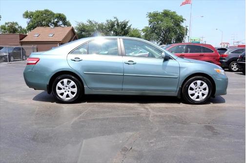 2010 Toyota Camry LE