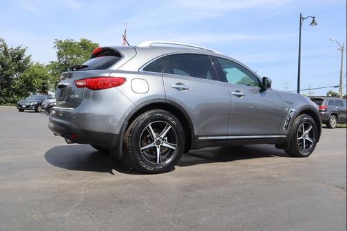 2014 INFINITI QX70 Base