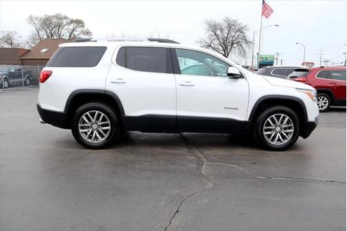 2017 GMC Acadia SLE-2
