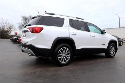 2017 GMC Acadia SLE-2