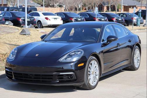 2017 Porsche Panamera 4S