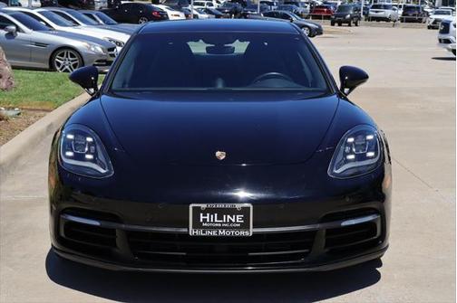 2018 Porsche Panamera Base