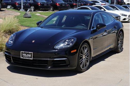 2018 Porsche Panamera Base
