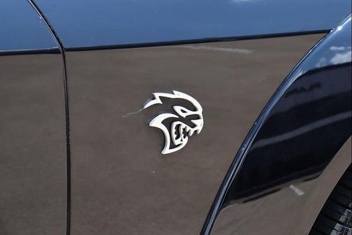 Pitch Black Clearcoat 2018 Dodge Challenger SRT Hellcat