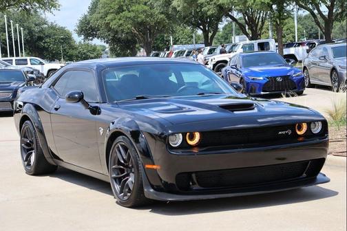 Pitch Black Clearcoat 2018 Dodge Challenger SRT Hellcat