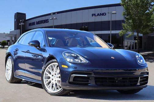 2018 Porsche Panamera 4