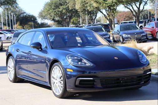 2018 Porsche Panamera 4