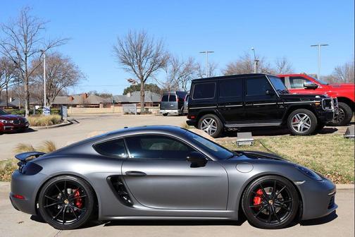 2017 Porsche 718 Cayman 