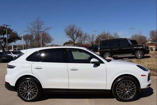 2022 Porsche Cayenne Platinum Edition