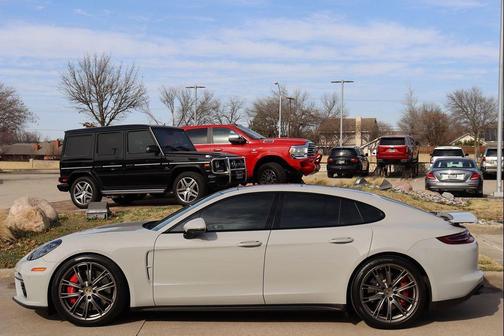 2018 Porsche Panamera Turbo