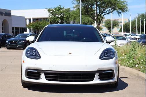 2018 Porsche Panamera 4