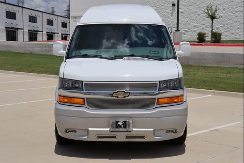 Summit White 2021 Chevrolet Express 2500 LT