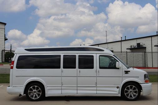 Summit White 2017 Chevrolet Express 2500 Work Van
