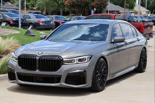 Bernina Grey Amber Effect 2021 BMW 750 i xDrive