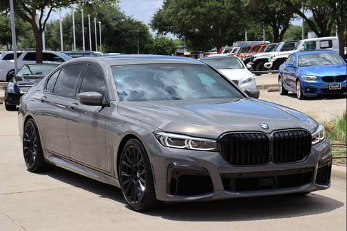 Bernina Grey Amber Effect 2021 BMW 750 i xDrive