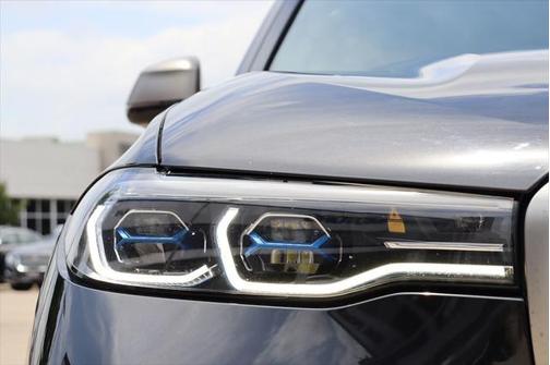 2020 BMW X7 M50i