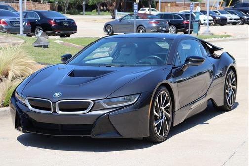 2015 BMW i8 PURE IMPULSE WORLD