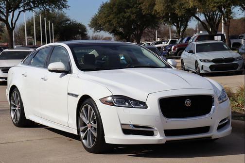 2017 Jaguar XJ XJ R-Sport