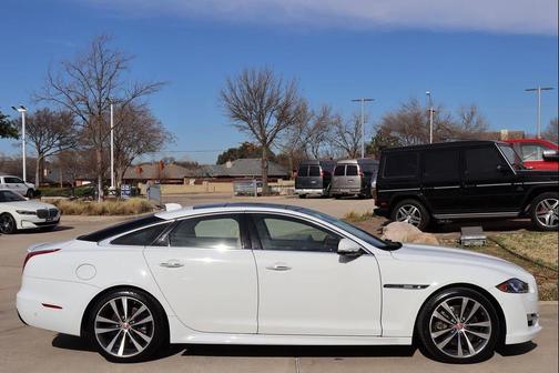 2017 Jaguar XJ XJ R-Sport