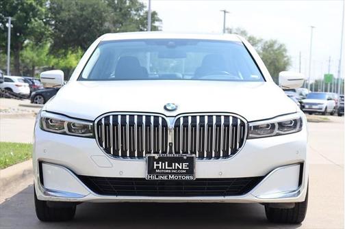 2022 BMW 740 i