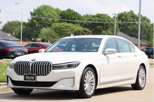 2022 BMW 740 i