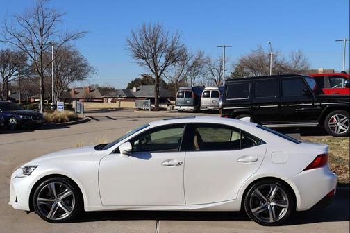 2020 Lexus IS 300 Base