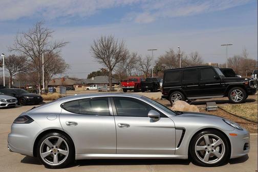 2015 Porsche Panamera 4