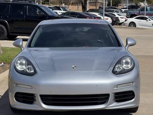 2015 Porsche Panamera 4