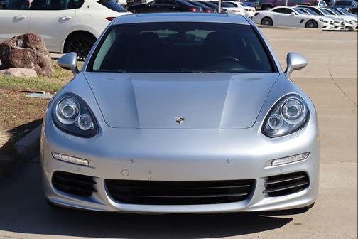 2015 Porsche Panamera 4