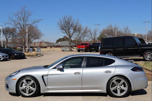 2015 Porsche Panamera 4
