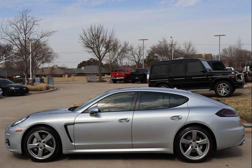 2015 Porsche Panamera 4