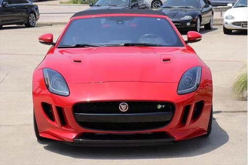 2017 Jaguar F-TYPE R