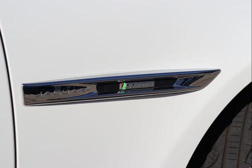 2018 Jaguar XJ XJ R-Sport