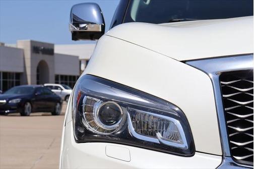 2017 INFINITI QX80 Base
