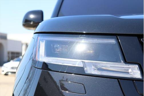 2023 Land Rover Range Rover P530 SE
