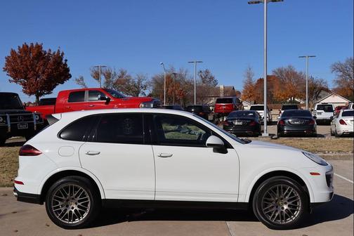 2018 Porsche Cayenne Platinum Edition