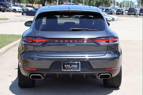 Volcano Grey Metallic 2021 Porsche Macan Macan