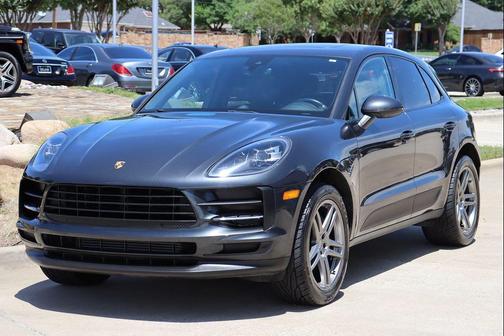 Volcano Grey Metallic 2021 Porsche Macan Macan