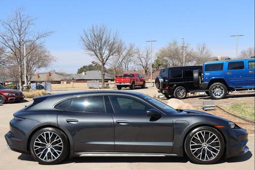 2022 Porsche Taycan 4