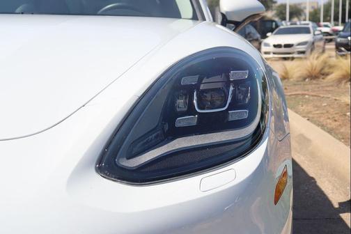 2018 Porsche Panamera 4