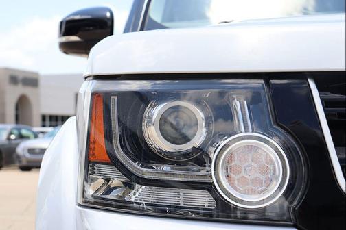 2016 Land Rover LR4 Base