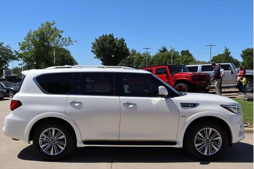 2020 INFINITI QX80 Luxe