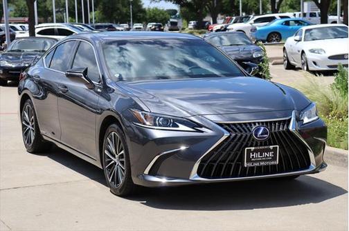 2022 Lexus ES 300h Base