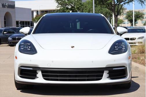 2018 Porsche Panamera Base